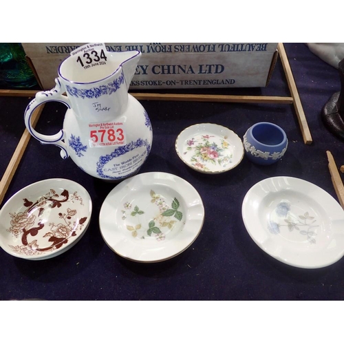 1334 - Mixed small ceramics including Wedgwood, Coalport and Minton. UK P&P Group 2 (£20+VAT for the first ... 