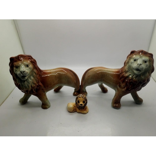 1350 - Pair of Victorian ceramic lions and another. UK P&P Group 2 (£20+VAT for the first lot and £4+VAT fo... 