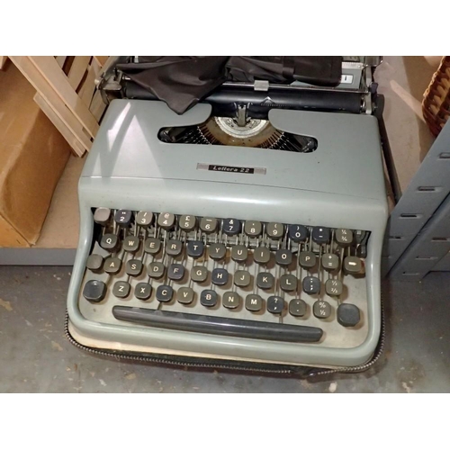 1365 - Olivetti Lettera 22 portable typewriter. Not available for in-house P&P