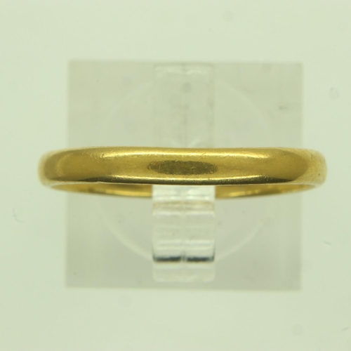 25A - Slim profile 22ct gold wedding band, mis-shapen, 2.8g. UK P&P Group 1 (£16+VAT for the first lot and... 