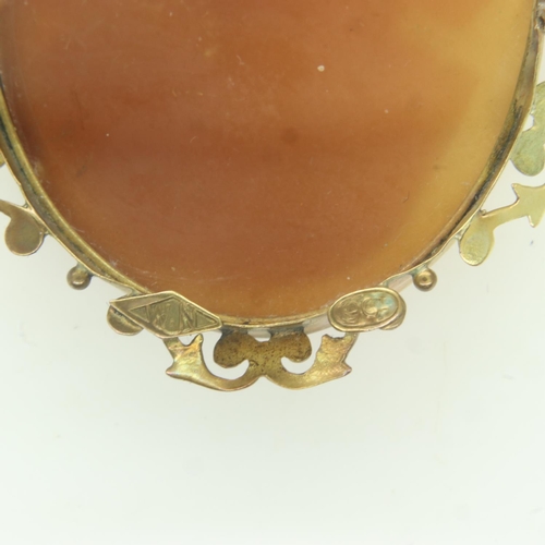 47 - Shell cameo in a 9ct gold mount, 30 x 30 mm, 7.4g total. UK P&P Group 0 (£6+VAT for the first lot an... 