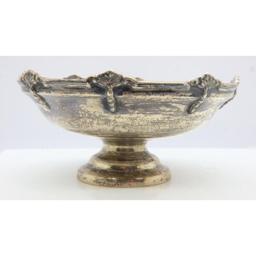 115 - Walker & Hall hallmarked silver pedestal bowl, D: 90 mm, 47g. UK P&P Group 1 (£16+VAT for the first ... 