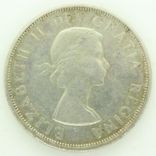130 - 1961 - silver Canadian Dollar - Elizabeth II. UK P&P Group 0 (£6+VAT for the first lot and £1+VAT fo... 