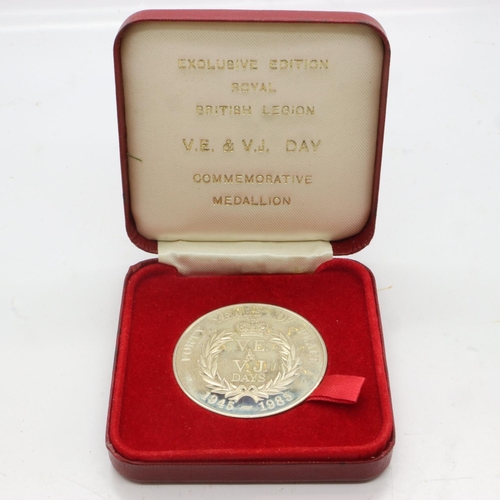 146 - Boxed British Legion V.E and V.J Days medallion. UK P&P Group 1 (£16+VAT for the first lot and £2+VA... 