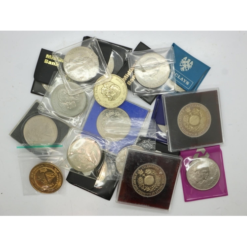 149 - Mixed crowns and Royal commemoratives. UK P&P Group 1 (£16+VAT for the first lot and £2+VAT for subs... 
