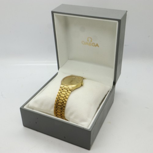 98 - OMEGA: Seamaster gents quartz gold plated wristwatch with date aperture, working at lotting but will... 