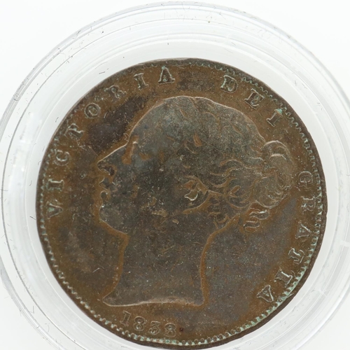 2080 - 1838 farthing of Queen Victoria. UK P&P Group 0 (£6+VAT for the first lot and £1+VAT for subsequent ... 