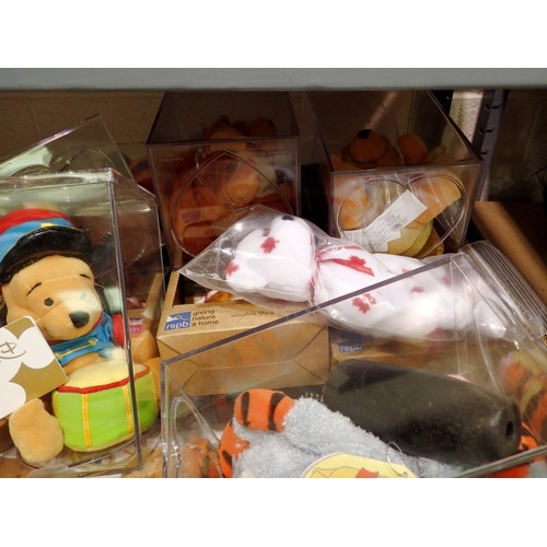 1040 - Mixed items, including boxed RCPB birds and Ty Beanie Babies. Not available for in-house P&P