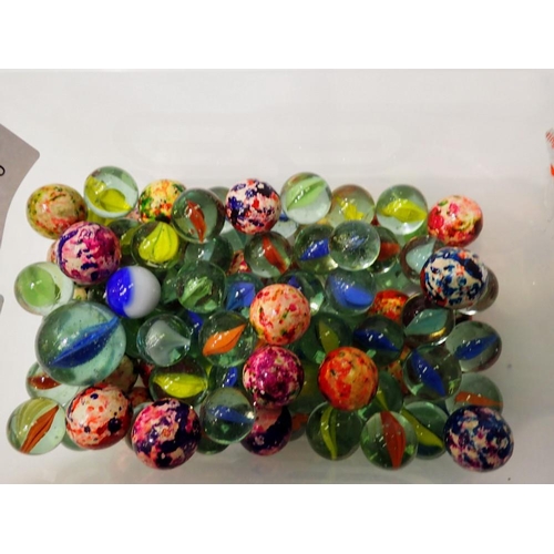 1050 - Box of mixed marbles. Not available for in-house P&P