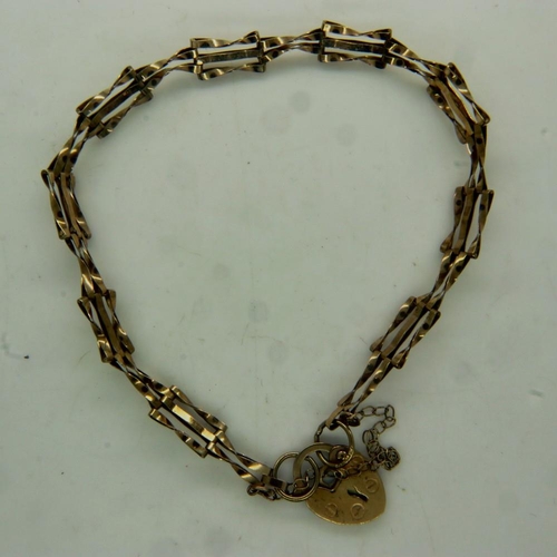 16 - 9ct gold bracelet, with heart lock clasp, 2.6g. UK P&P Group 0 (£6+VAT for the first lot and £1+VAT ... 