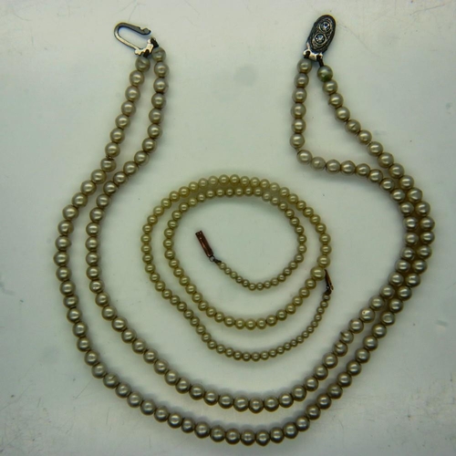 21 - 9ct gold clasp pearl necklace and another. UK P&P Group 0 (£6+VAT for the first lot and £1+VAT for s... 