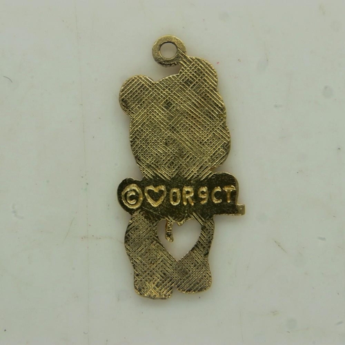 34 - 9ct gold teddy bear charm/pendant, 0.7g. UK P&P Group 0 (£6+VAT for the first lot and £1+VAT for sub... 