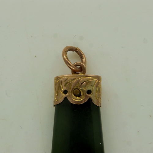 41 - 9ct gold mounted jade panel pendant, L: 45 mm. UK P&P Group 0 (£6+VAT for the first lot and £1+VAT f... 