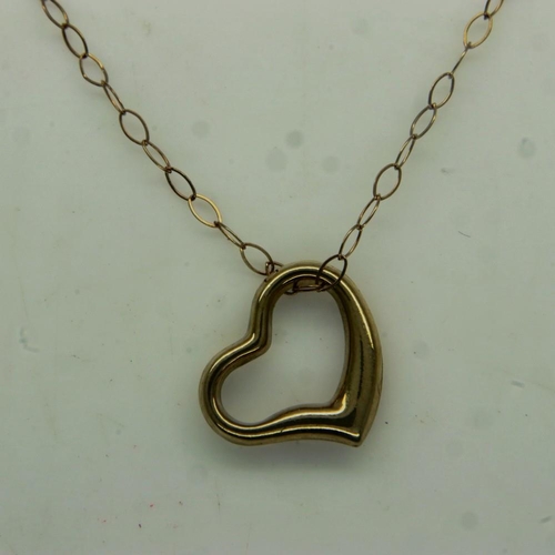 45 - 9ct gold heart-form pendant on a fine link chain, 0.7g. UK P&P Group 0 (£6+VAT for the first lot and... 