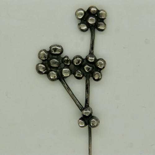 78 - Victorian asymmetric brooch or hair pin. UK P&P Group 1 (£16+VAT for the first lot and £2+VAT for su... 