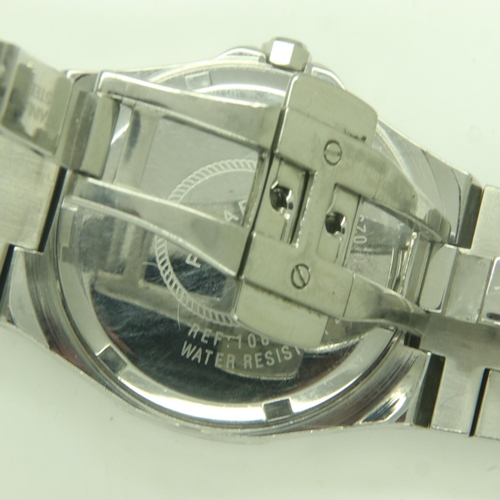 106 - ROTARY: steel cased gents wristwatch, grey dial with date aperture, boxed, working at lotting. UK P&... 