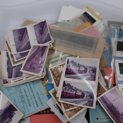 376 - Mixed train photographs with negatives and slides. UK P&P Group 2 (£20+VAT for the first lot and £4+... 