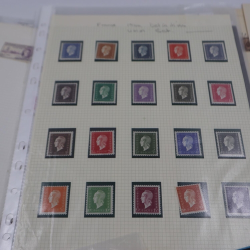 398 - Case of GB and world stamps, Victorian and later. Without case UK P&P Group 2 (£20+VAT for the first... 