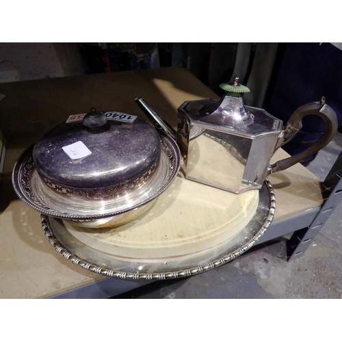 1040 - Mixed plated silver to include a teapot. Not available for in-house P&P