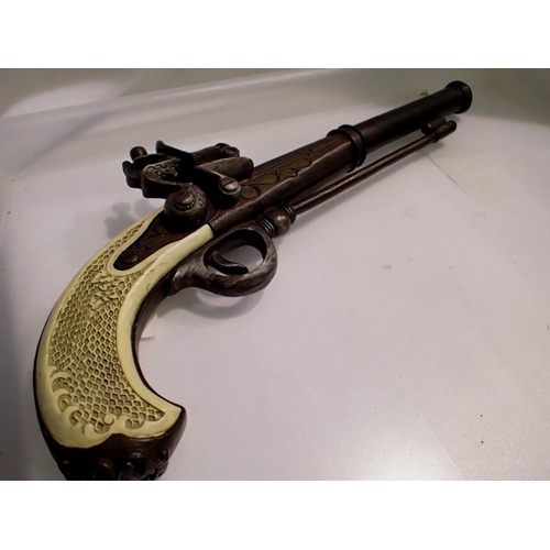 1153 - Replica pistol, L: 37 cm. Not available for in-house P&P