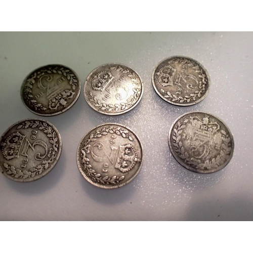 1171 - Six silver threepences of Queen Victoria - mixed grades. UK P&P Group 0 (£6+VAT for the first lot an... 