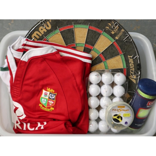 2007 - Mixed sporting goods, including Rugby League shirts, dart board, golf balls etc. UK P&P Group 3 (£30... 