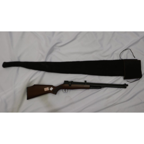 2032 - SMK multishot pump action .22 air rifle with cloth slip. UK P&P Group 3 (£30+VAT for the first lot a... 