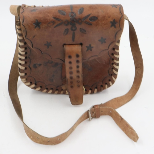 2043 - Tooled leather cartridge bag. UK P&P Group 2 (£20+VAT for the first lot and £4+VAT for subsequent lo... 