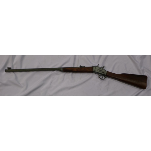 2079 - Replica single-shot rifle. UK P&P Group 3 (£30+VAT for the first lot and £8+VAT for subsequent lots)