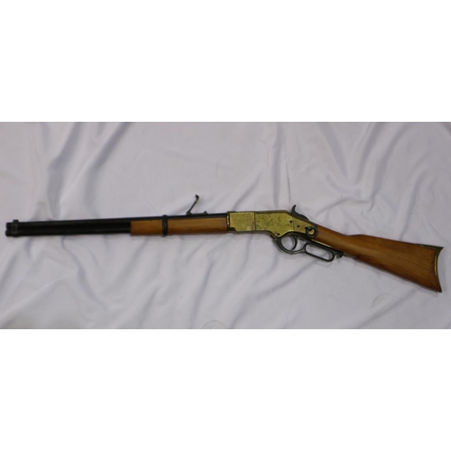 2081 - Replica under-lever carbine. UK P&P Group 3 (£30+VAT for the first lot and £8+VAT for subsequent lot... 