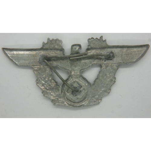 2204 - WWII German Stadt Police pouch badge. Maker: Assmann. UK P&P Group 0 (£6+VAT for the first lot and £... 