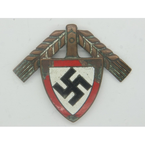 2207 - Semi-relic enamelled Third Reich RAD badge, lacking pin. UK P&P Group 0 (£6+VAT for the first lot an... 