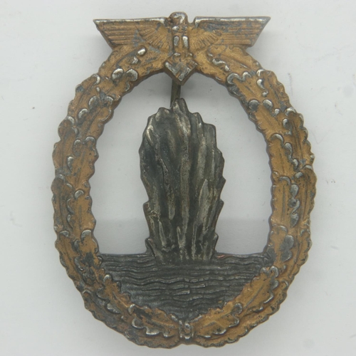 2220 - Third Reich Kriegsmarine Mine Sweepers badge. Maker: Rudolf Karneth, Gablonz. UK P&P Group 0 (£6+VAT... 