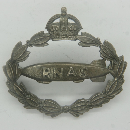 2225 - WWI British other ranks Royal Naval Air Service cap badge. UK P&P Group 0 (£6+VAT for the first lot ... 