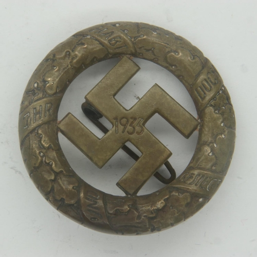 2230 - Third Reich 10 Year Anniversary Badge of the Gau Munich Putsch. Maker: Deschler & Sohn. UK P&P Group... 