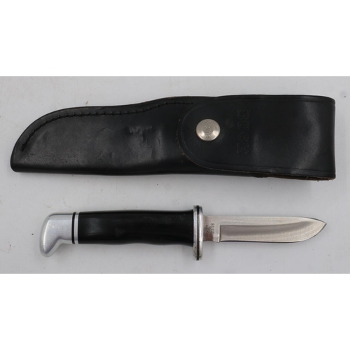 2149F - Buck model 116, with black leather sheath. UK P&P Group 1 (£16+VAT for the first lot and £2+VAT for ... 