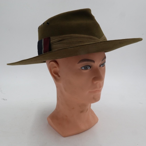 2159A - 1944 dated British WWII Tropical slouch hat, fitted with RAF Pagri flash. UK P&P Group 2 (£20+VAT fo... 