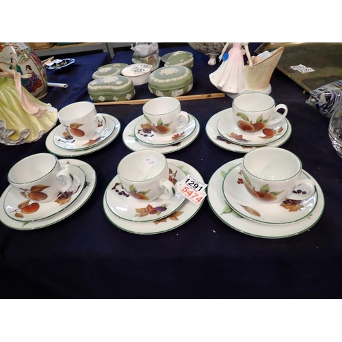 1291 - Royal Worcester Evesham eighteen piece tea set. Not available for in-house P&P