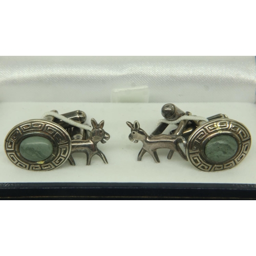 25 - Two pairs of boxed cufflinks, to include a donkey pair. UK P&P Group 1 (£16+VAT for the first lot an... 