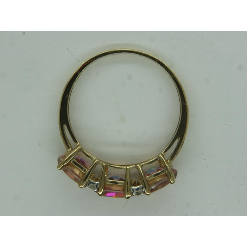 3 - 9ct gold ladies ring with three pink stones, size P, 1.9g. UK P&P Group 0 (£6+VAT for the first lot ... 