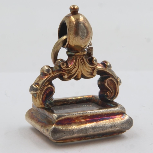 62 - 19th century gilt metal fob set with a large rectangular panel of agate. UK P&P Group 0 (£6+VAT for ... 