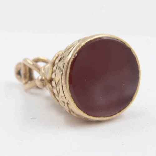 64 - Hallmarked 9ct gold and carnelian fob pendant. UK P&P Group 0 (£6+VAT for the first lot and £1+VAT f... 