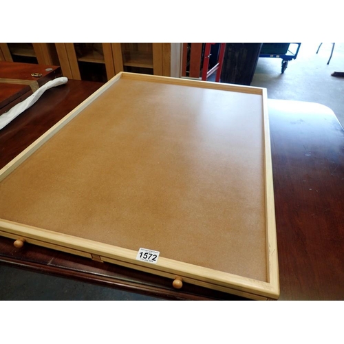 1572 - Wooden artists board/jigsaw board with four drawers. Not available for in-house P&P