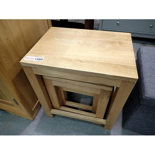 1580 - Nest of three modern pine tables, 45 x 50 cm H. Not available for in-house P&P