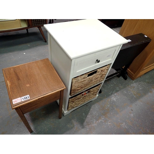 1583 - Set of three drawers and a small table, 37 x 71 cm H. Not available for in-house P&P