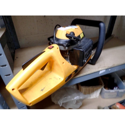 1665 - JCB petrol hedge trimmer. Not available for in-house P&P