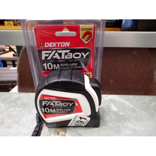 1691 - New old stock Dekton Fatboy 10m auto lock, magnetic tape measure. UK P&P Group 1 (£16+VAT for the fi... 