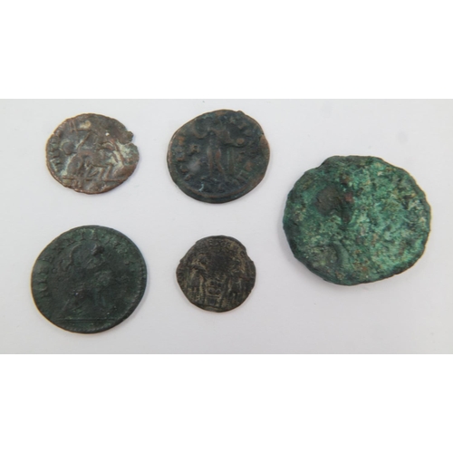 128 - Collection of five Roman coins. UK P&P Group 0 (£6+VAT for the first lot and £1+VAT for subsequent l... 