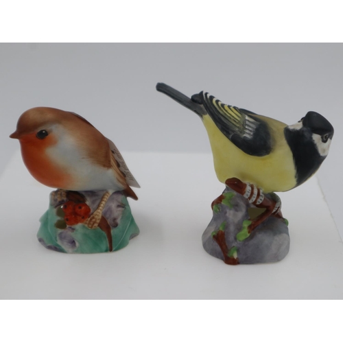 150 - Two Royal Worcester matte birds, no cracks or chips, largest H: 70 mm. UK P&P Group 1 (£16+VAT for t... 