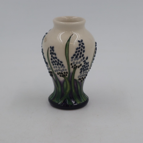 218 - Small Moorcroft vase, H: 17 cm, no cracks or chips. UK P&P Group 1 (£16+VAT for the first lot and £2... 